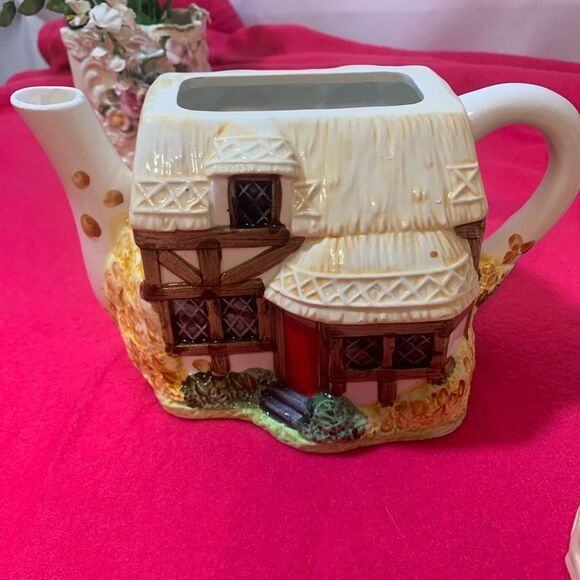 Annie Rowe Teapot -Autumn Cottage-Village with Mugs Set - Picture 2 of 16